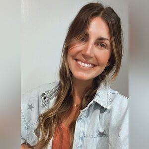 Meet your Posher, Hana